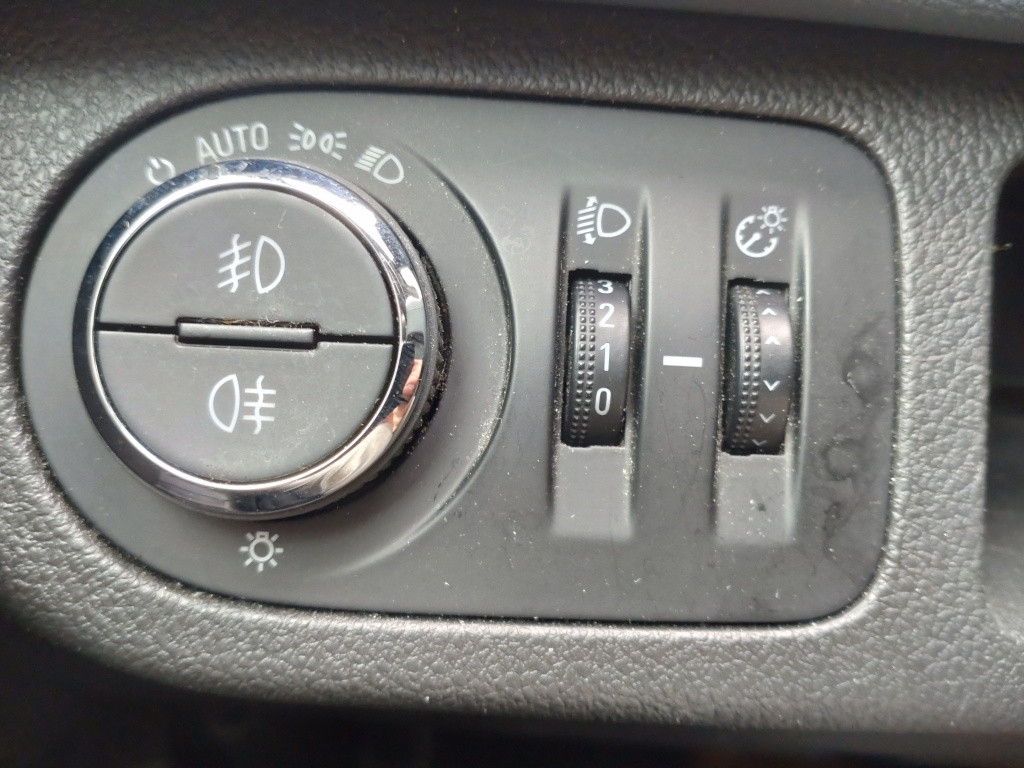 Opel Meriva 1.4 turbo color ed.