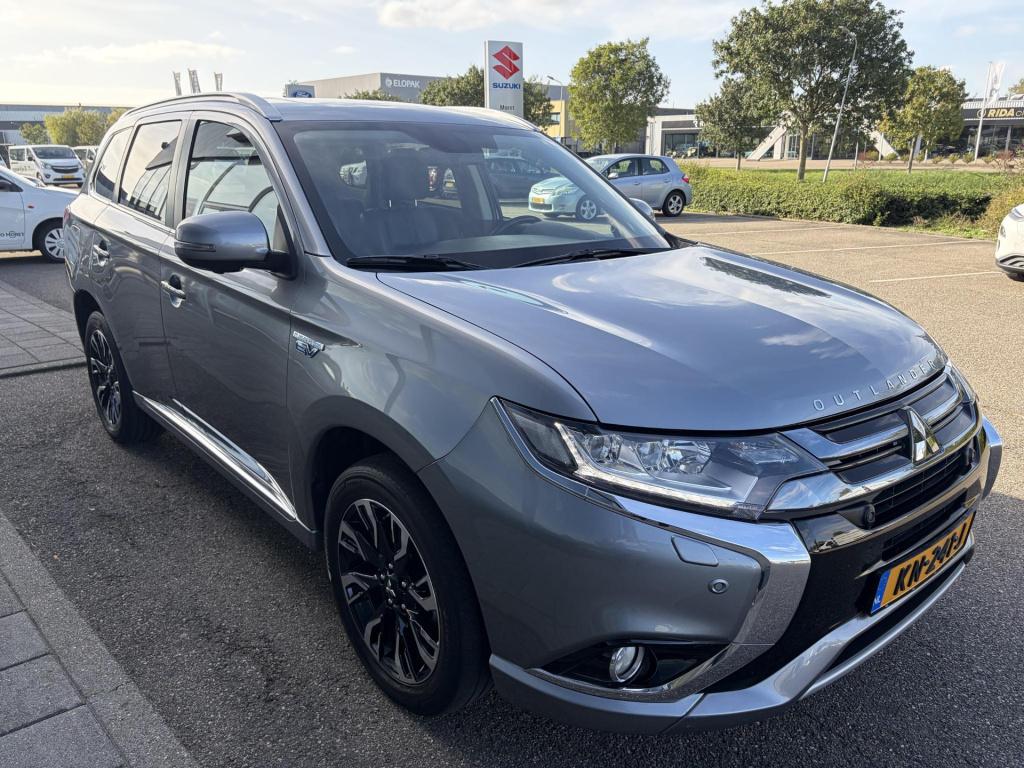 Mitsubishi Outlander 2.0 phev instyle+