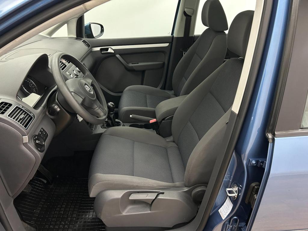 Volkswagen Touran occasion | blauw | tweedehands volkswagen touran | 7-zits