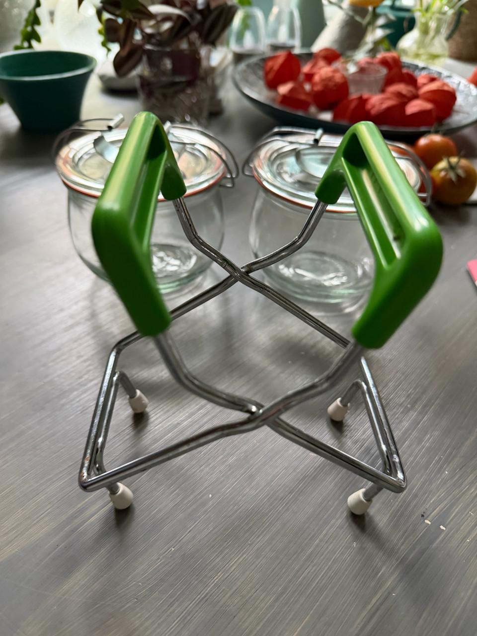 Glastang en twee glazen weckpotten Weck
