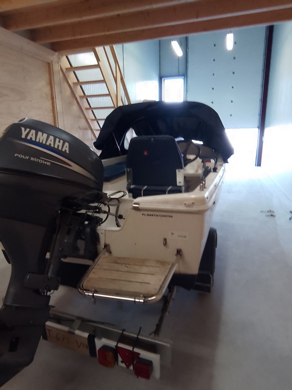 Toer visboot 25 pk elek abrio kap trailer