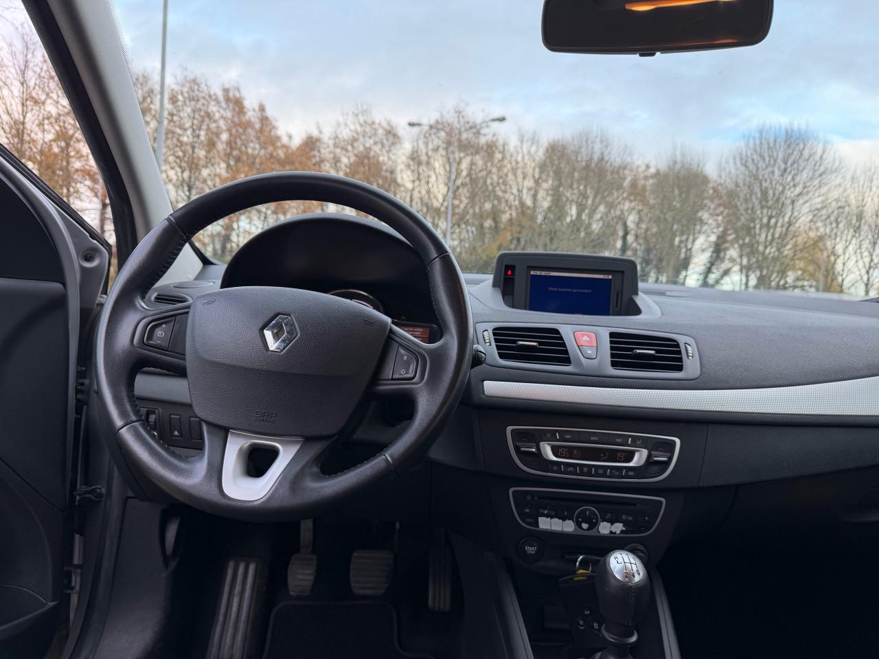 Renault Megane Estate Dynamique 1.6 | Apk | Nap | Airco | Elektr ramen|