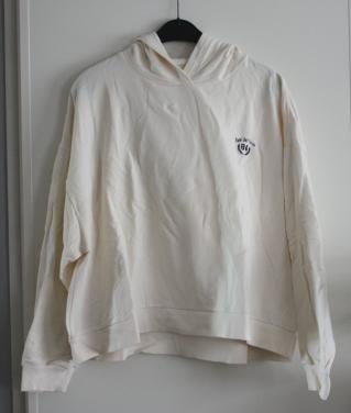 Creme kleurige trui met capuchon  maat xxl