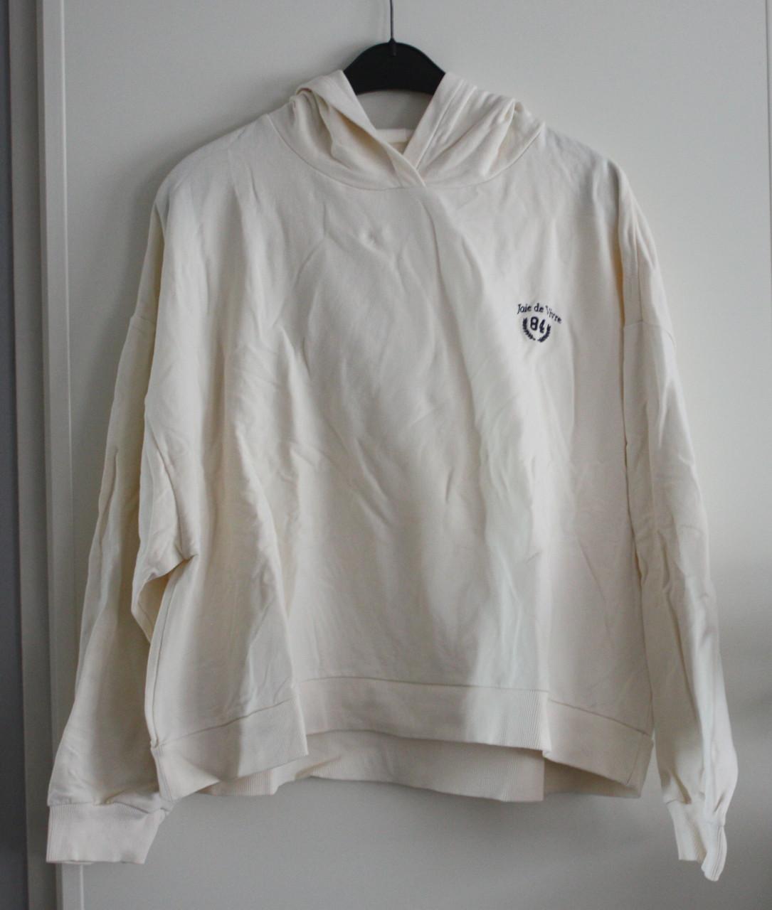 Creme kleurige trui met capuchon  maat xxl