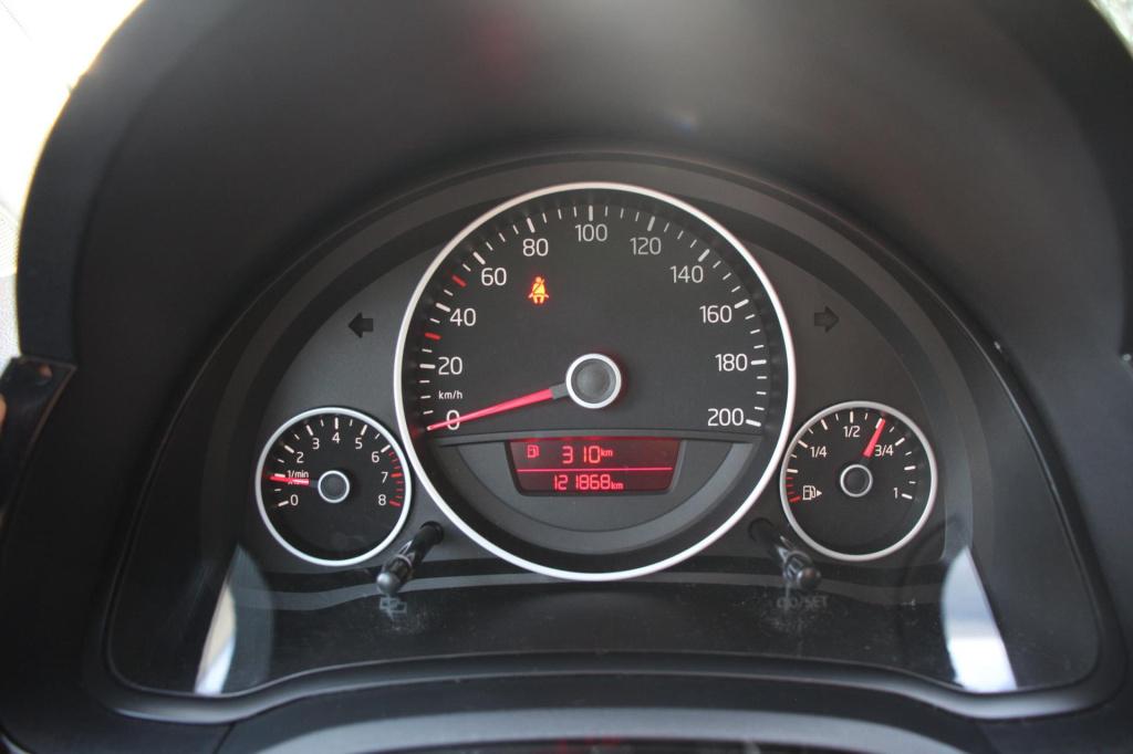 Volkswagen UP! 1.0 black-edition - panoramadak - leer - leder - cruise cont