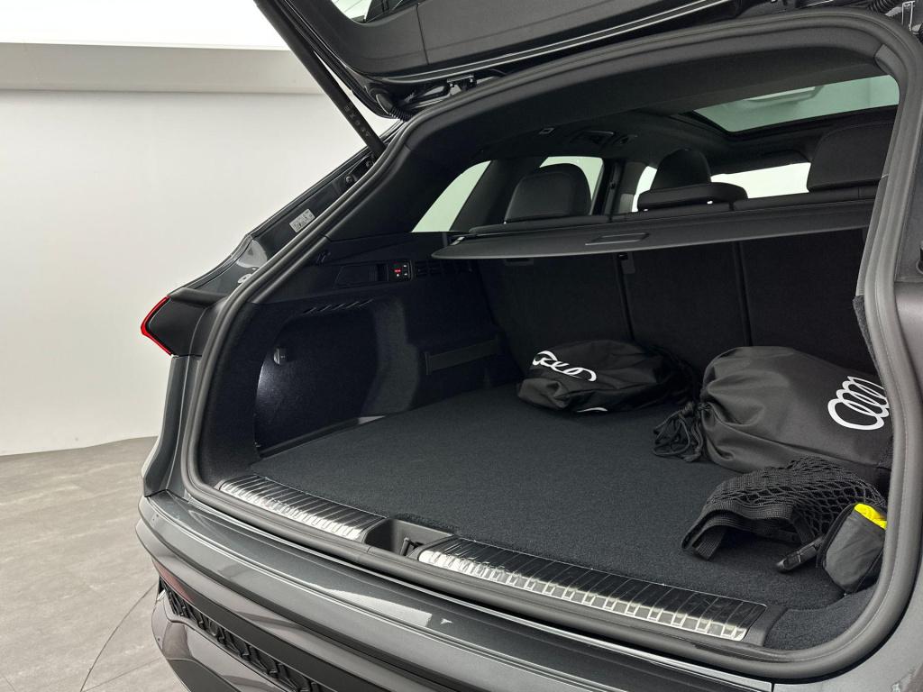 Audi Q5 s edition competition e-hybrid 270 kw / 367 pk suv