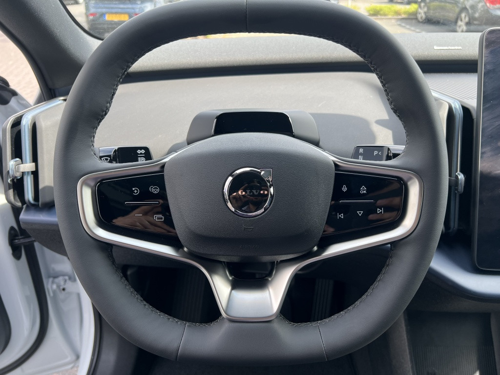 Volvo Ex30 extended range ultra 20" | nieuwprijs € 50.214,= |