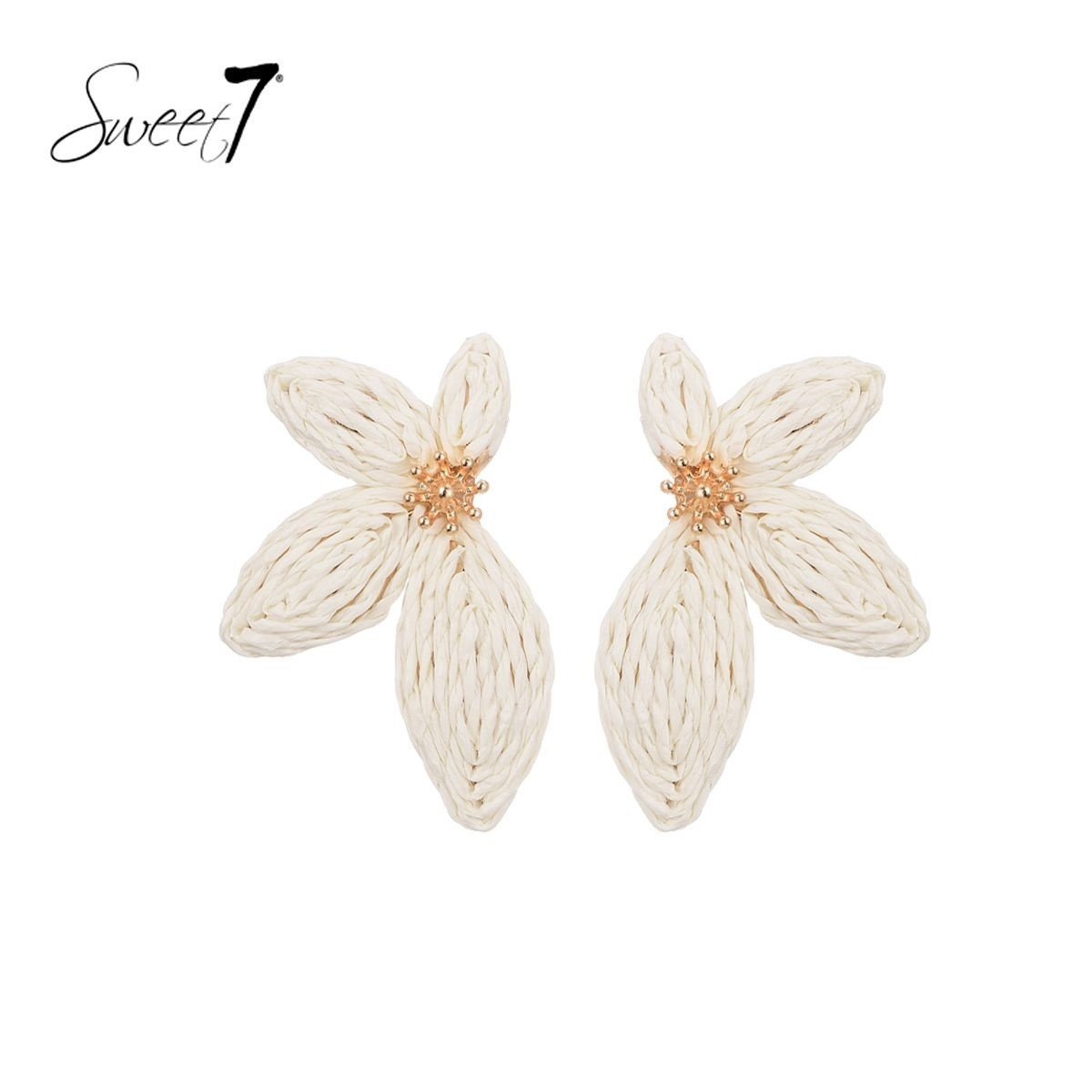 Witte bloemen oorhangers met een goudkleurige kern