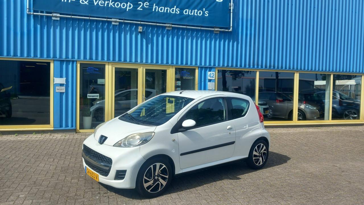 Peugeot 107 1.0 12v XR 3deurs bj:2009 airco lm-velgen Carplay