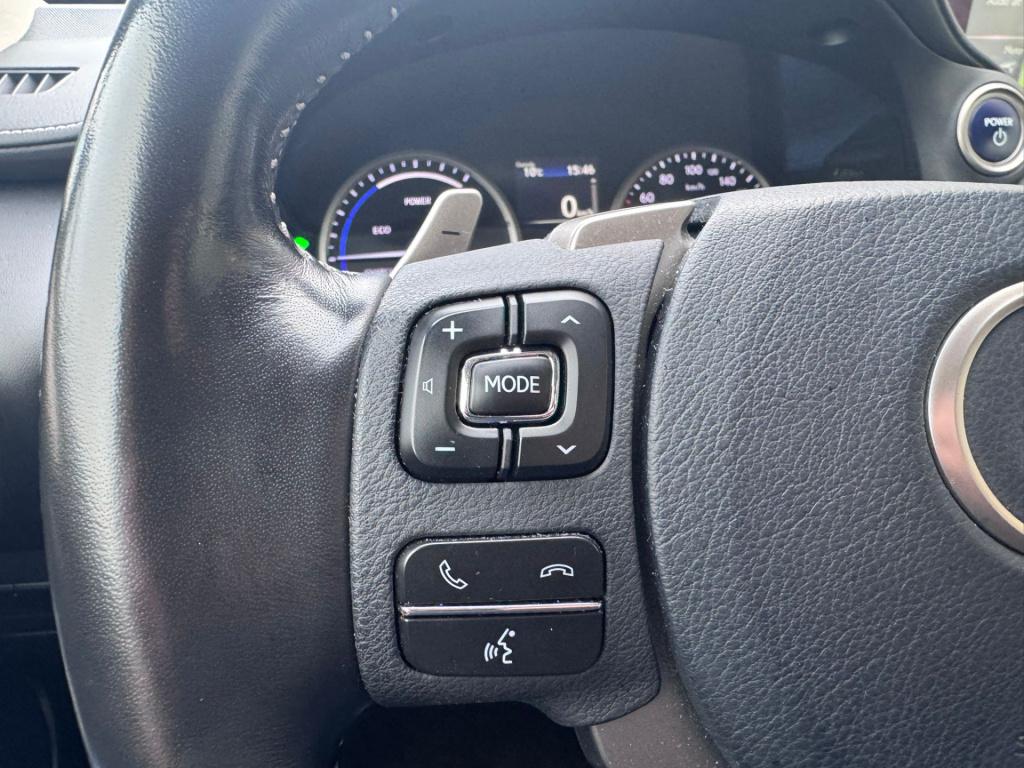 Lexus Nx 300h awd business line