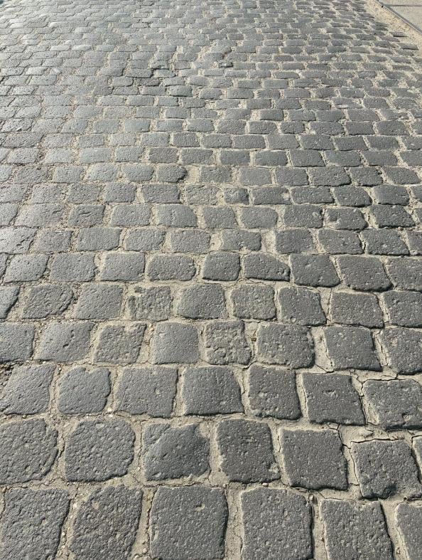 Aanbieding kasseien basalt lava