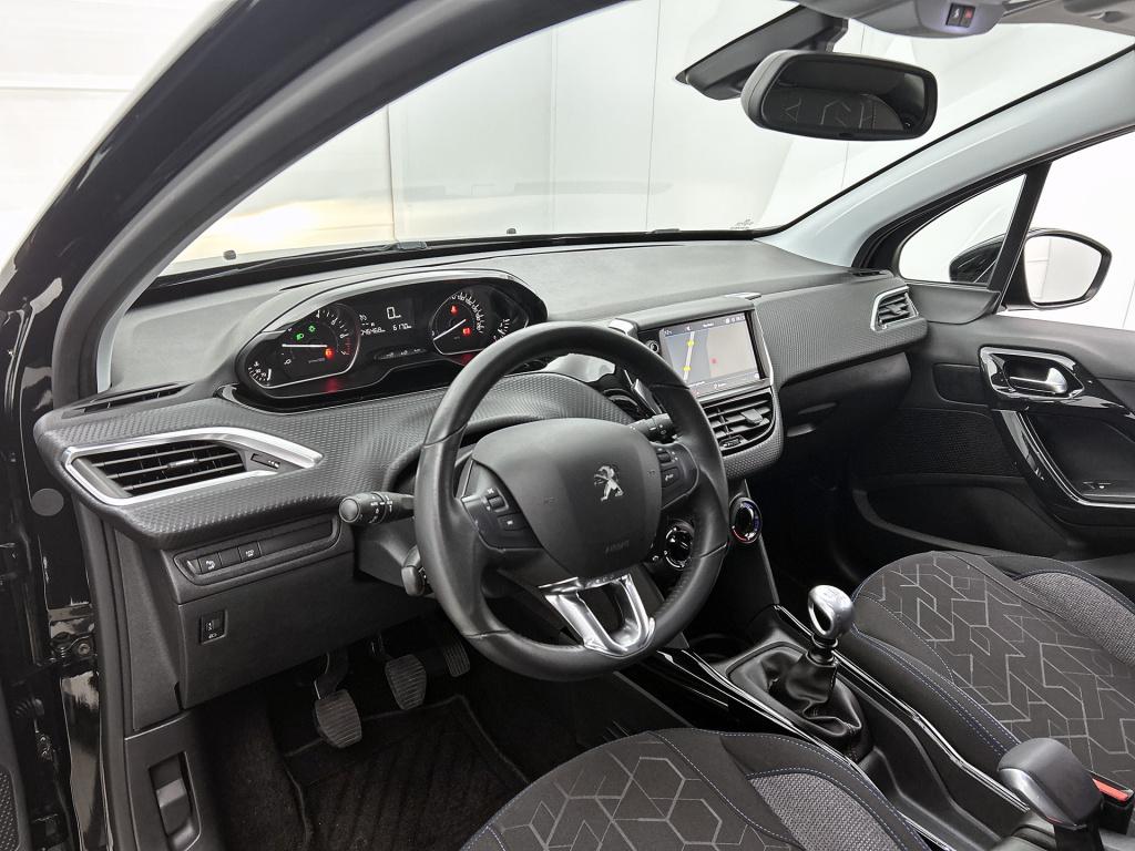 Peugeot 2008 110 pk signature | rijklaar | navigatie | parkeersensoren | lm