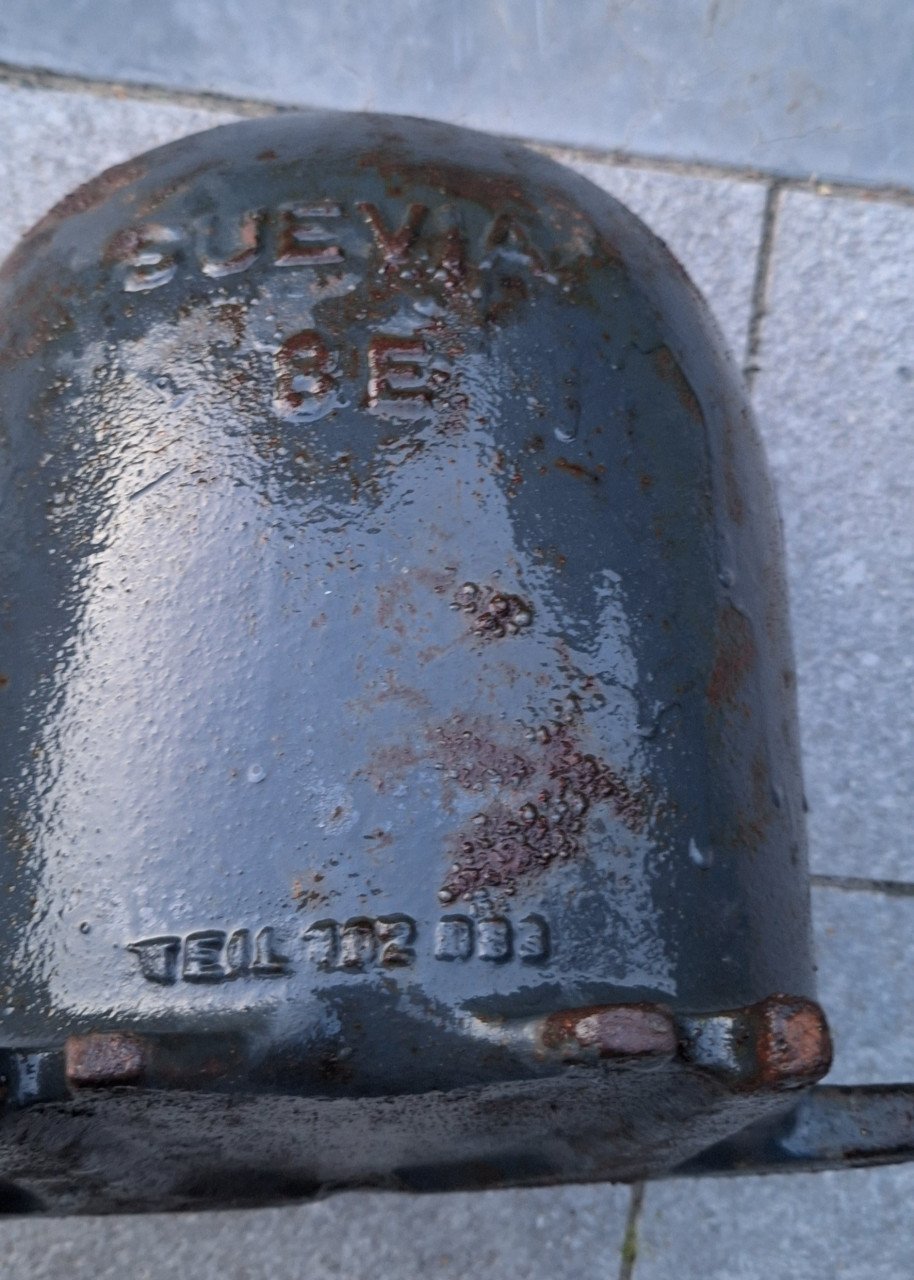 Drinkbak Suevia 8E gietijzeren geëmailleerd perfecte staat