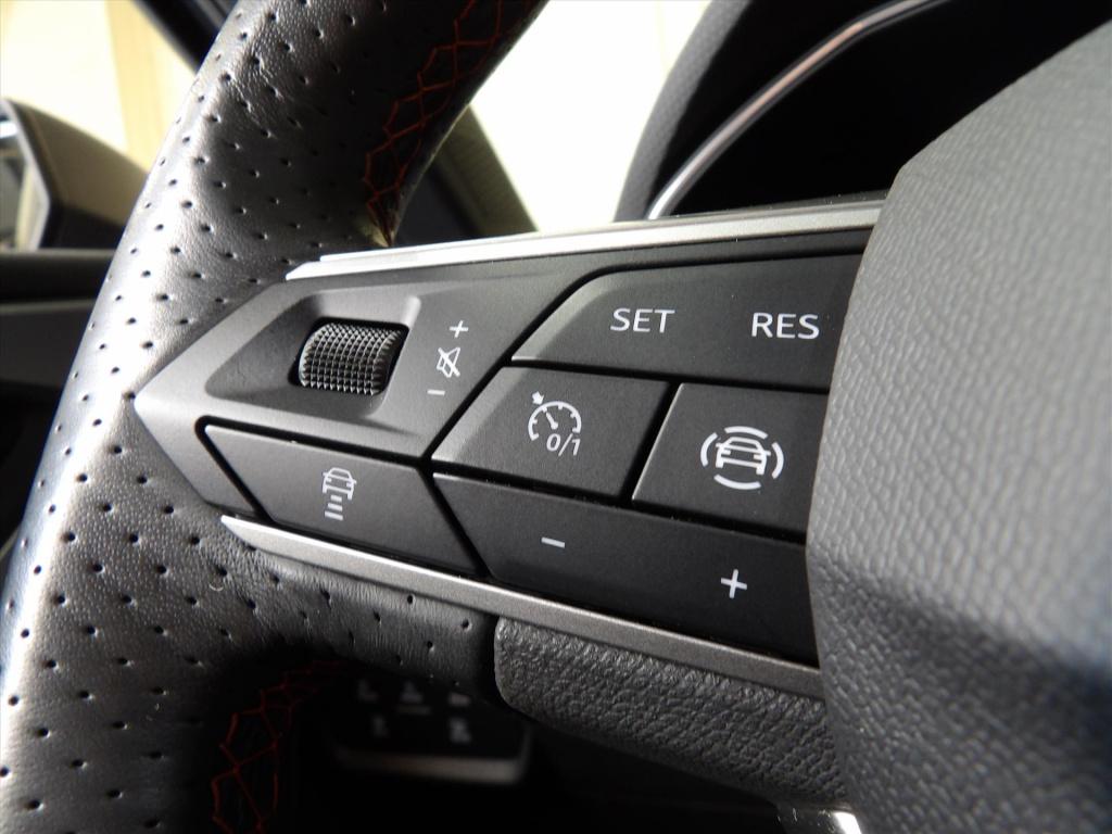 Seat Leon 1.5 tsi 150pk fr