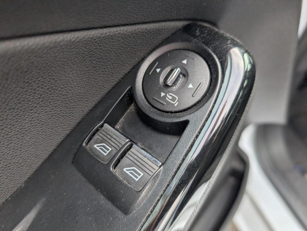 Ford Fiesta 1.0 ecoboost 100pk 5d titanium , cruise controle , trekhaak