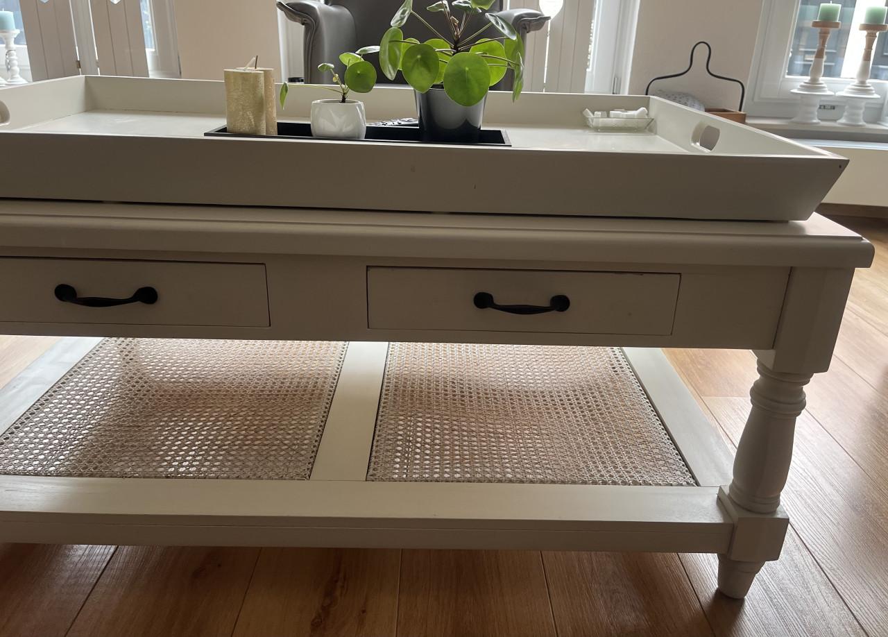 Salontafel.