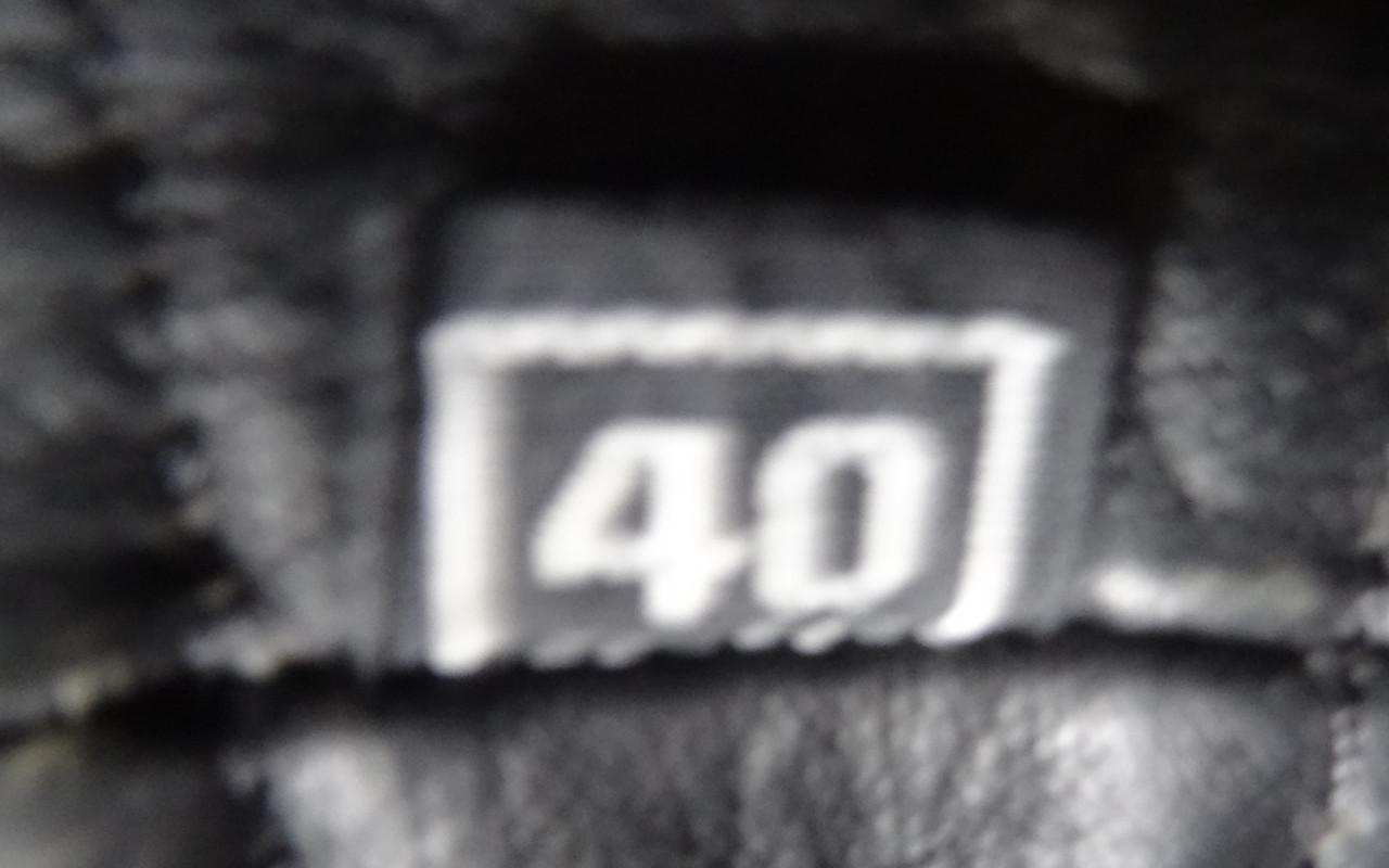 Drie leren motor broeken, maat 40. VOOR MANNEN