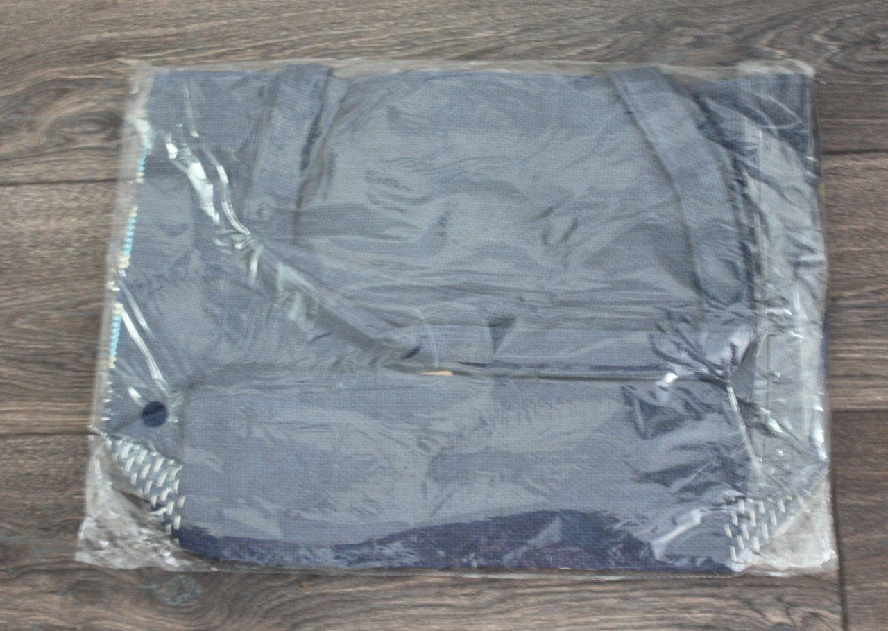 Nieuwe blauwe tas