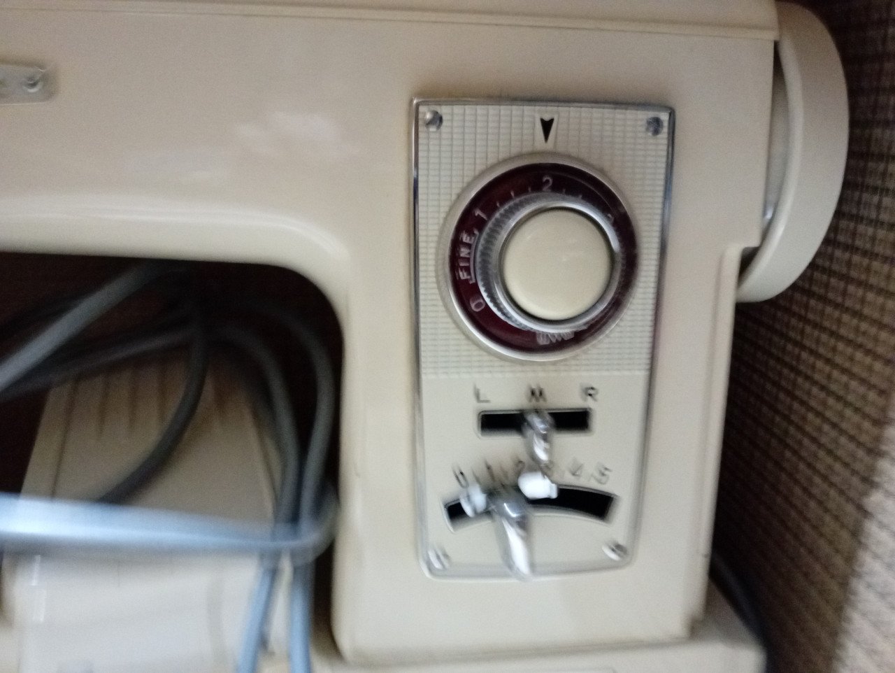 Naaimachine met extra spullen