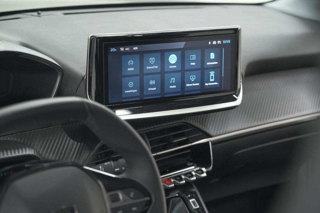 Peugeot 208 puretech 100 allure | parkeersensoren | navigatie | apple carpl