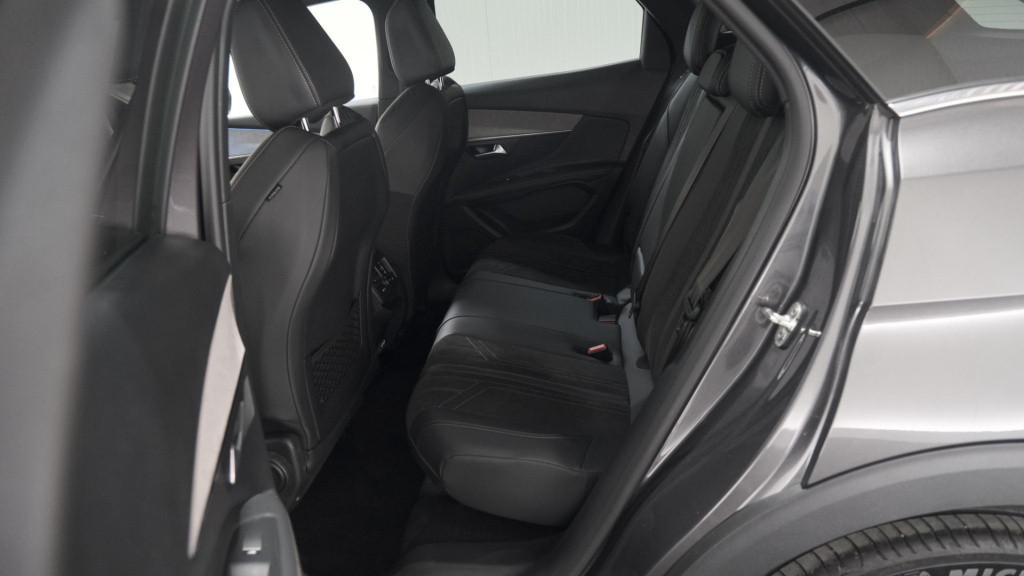Peugeot 3008 1.6 puretech 180 eat8 gt | trekhaak | camera | dodehoekdetecti