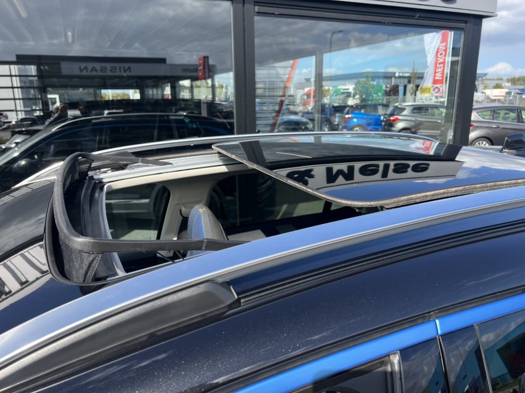 Lynk & Co 01 1.5 261pk plug in hybrid , 360 camera , pano dak , adaptive cc