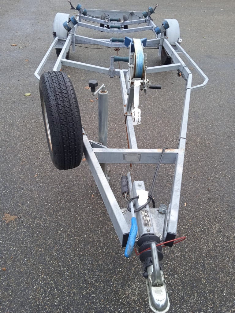 Boten trailer