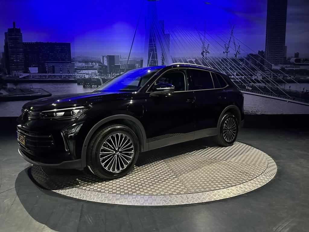 Volkswagen Tiguan 1.5 ehybrid life edition *acc*camera*led*appconnect*