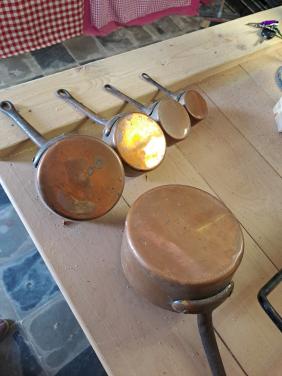 2 koperen steelpannensets