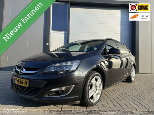 Opel Astra sports tourer 1.4 turbo design edition