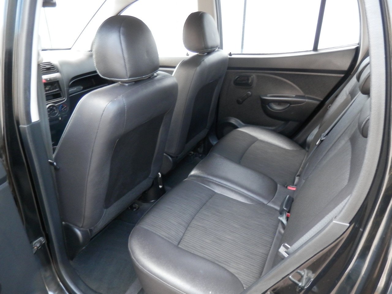 Auto Garant Biedt Aan: KIA Picanto 1.0 Xpect