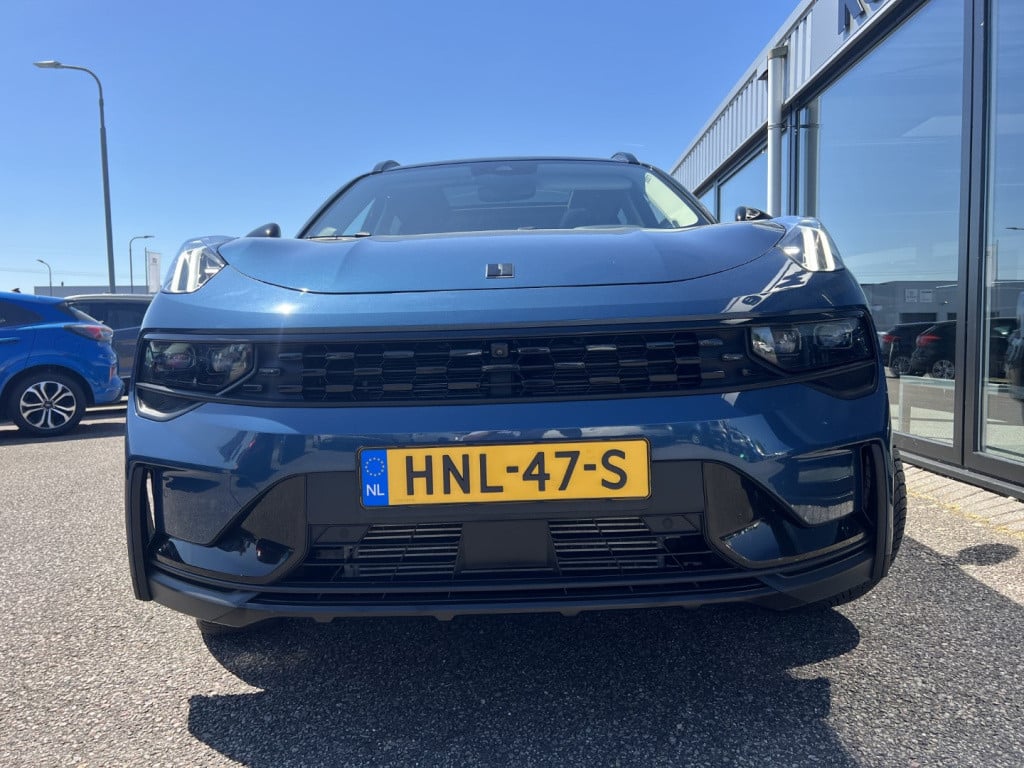 Lynk & Co 01 1.5 261pk plug in hybrid , panodak , 360gr camera , carplay