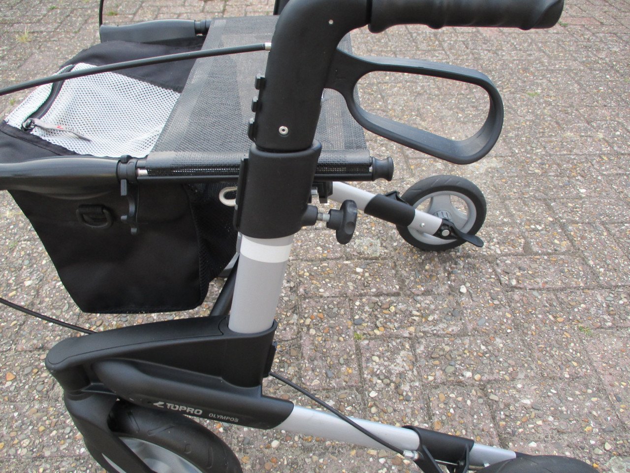Zgan Topro Olympos opvouwbare lichtgewicht rollator met zitje en grote tas