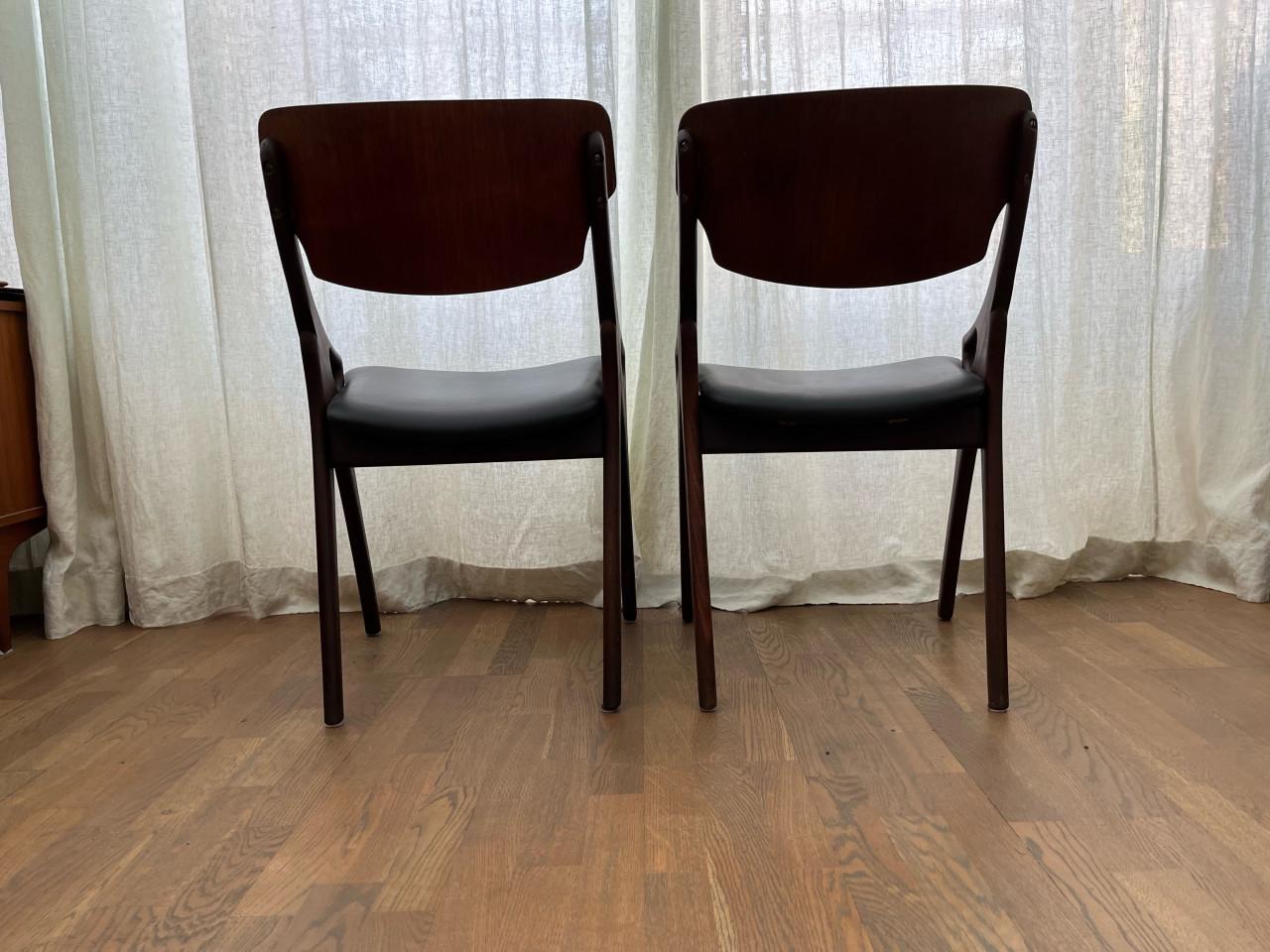 Set Arne Hovmand eetkamerstoelen