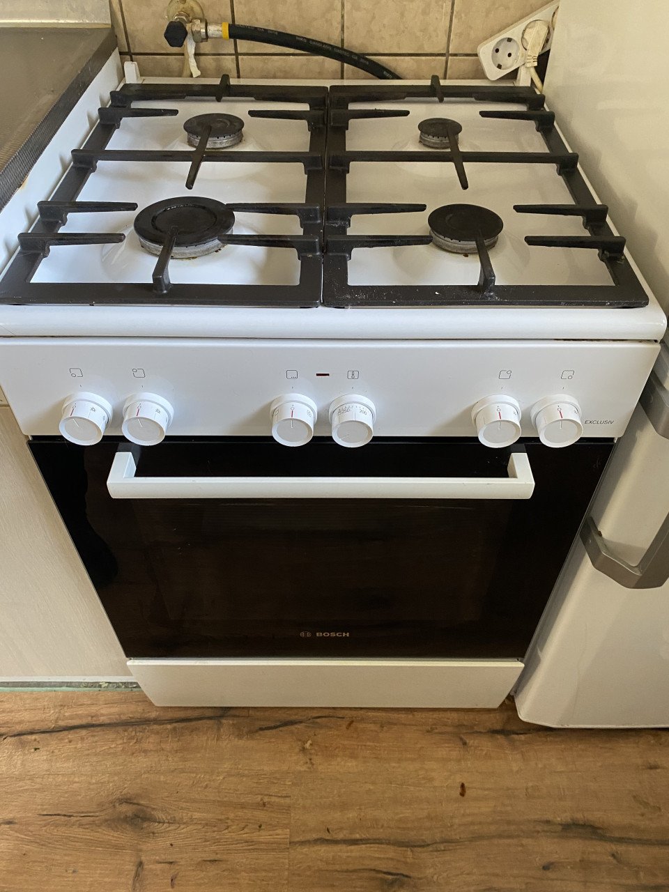 Net Bosch 4 pits gasfornuis met oven