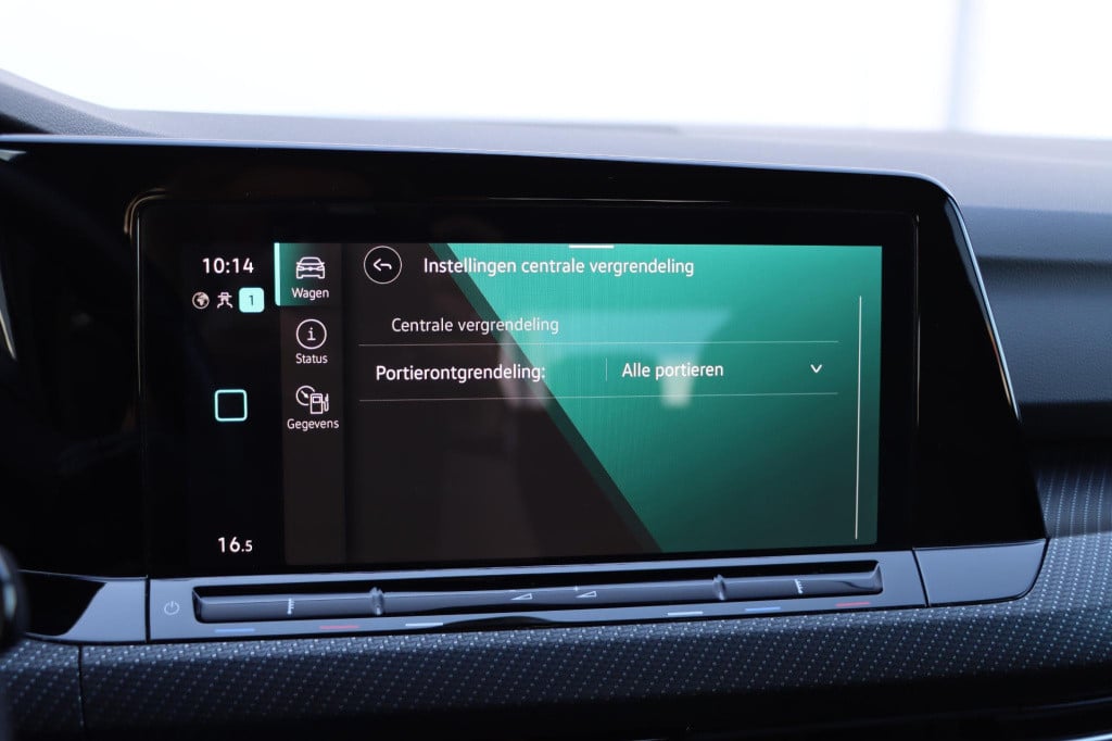 Volkswagen Golf 1.5 tsi r-line 130pk