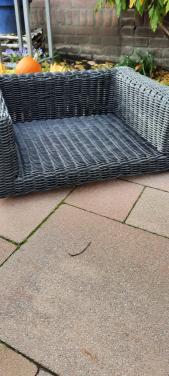 Hondenmand zwart 'plastic' riet gevlochten