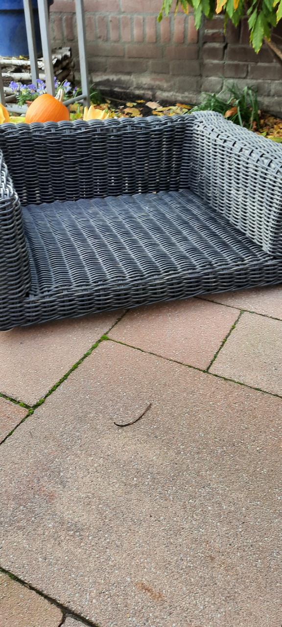 Hondenmand zwart 'plastic' riet gevlochten