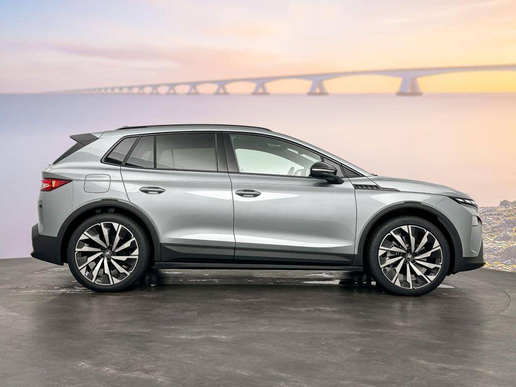 Skoda Elroq sportline elektromotor 210 kw / 286 pk suv elektri