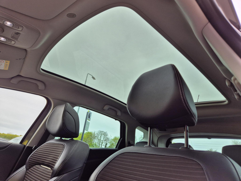 Renault Scenic 1.3 tce 140 edc automaat intens all season, camera, panodak
