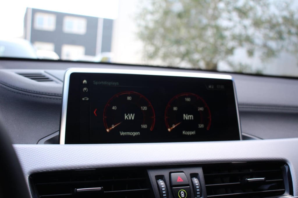 BMW X2 sdrive20i m-sport automaat. - led - elek kofferklep - headup - navi 