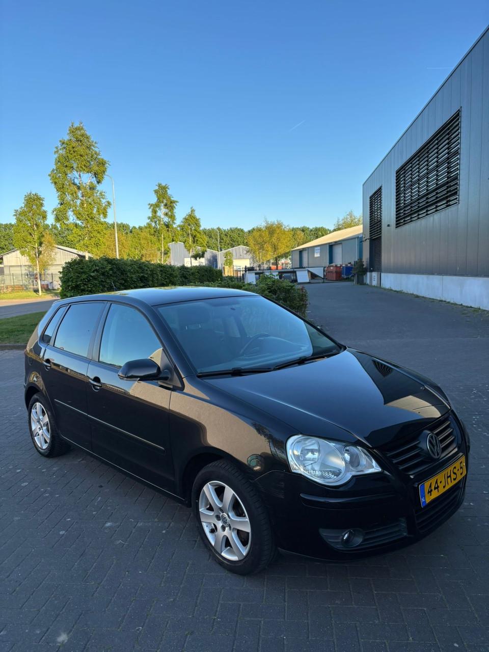 Volkswagen Polo 1.4 16V 59KW 2009 Zwart | NAP | NIEUWE APK!