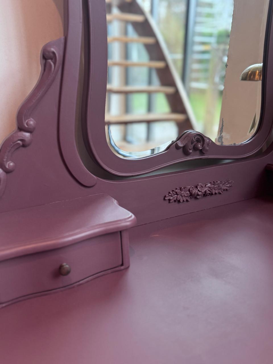 Sfeervolle vintage kaptafel in Louis XV-stijl 💜