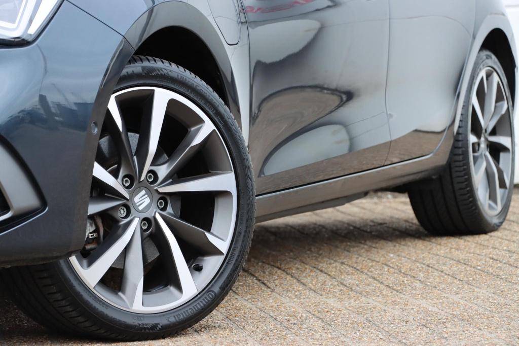 Seat Leon 1.4 tsi ehybrid phev fr business intense 204pk dsg6