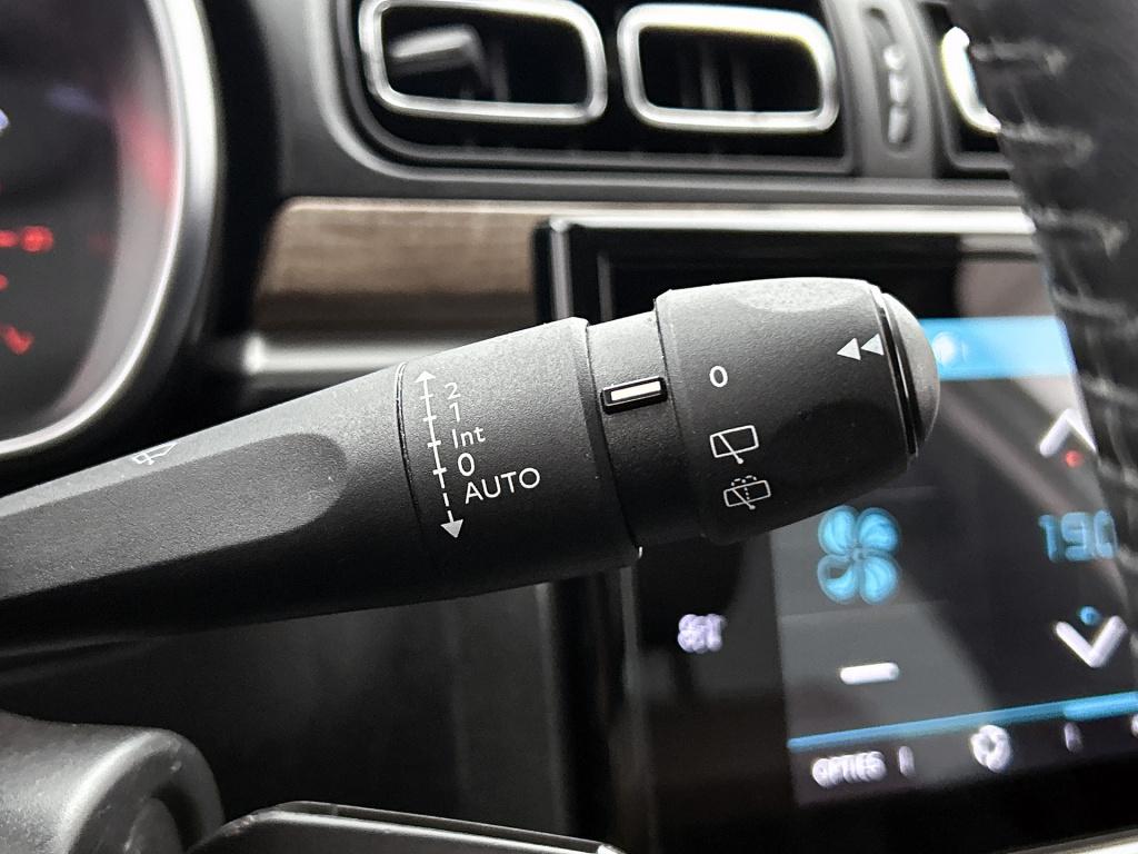 Citroen C3 110 pk automaat shine | rijklaar | comfort seats | 17" lichtmeta