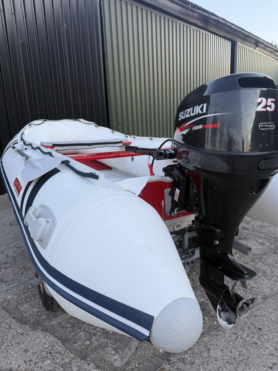 Suzumar 390 RIB + Suzuki 25PK 4takt & Trailer