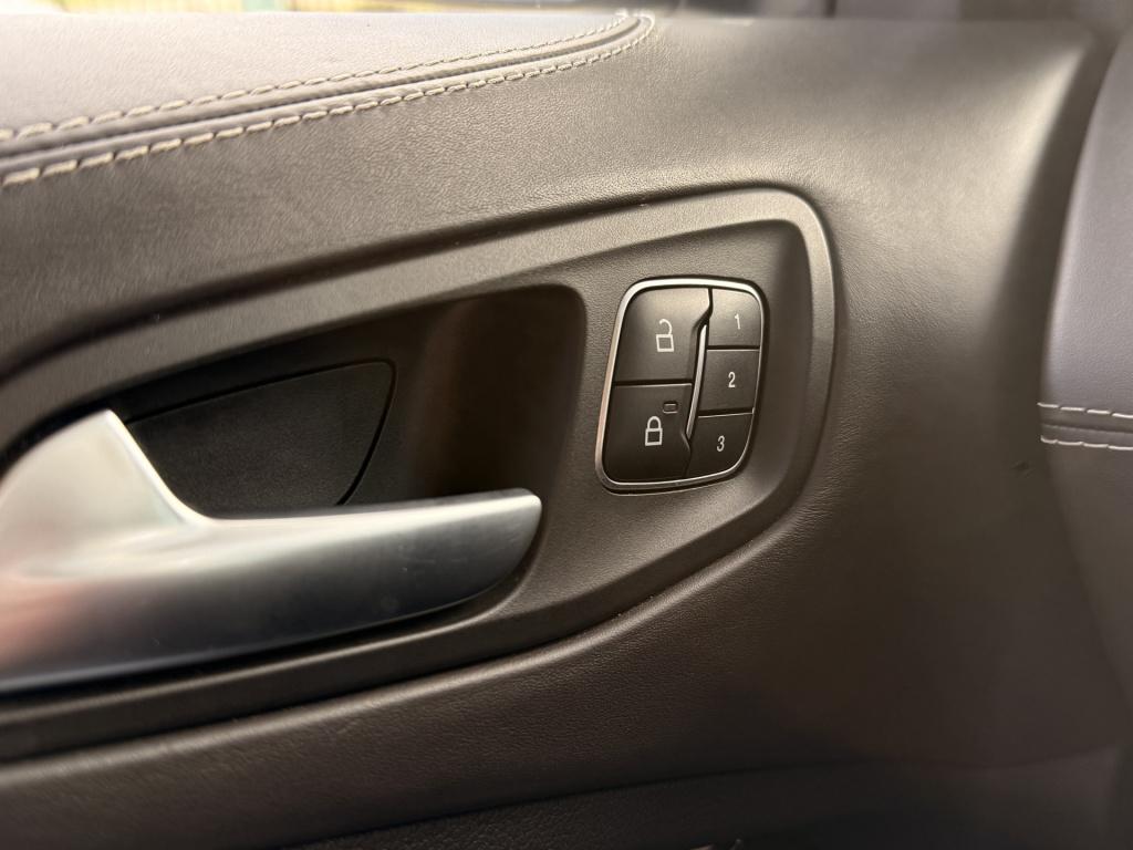 Ford Kuga 2.0 vignale | sony audio | stoel/stuur verwarming | acc | pano | 