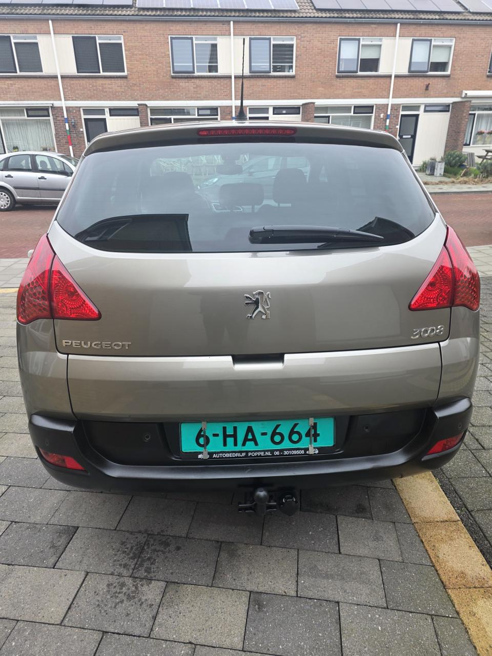 Tekoop zeer mooie Peugeot 3008 1.6 VTI Premiére