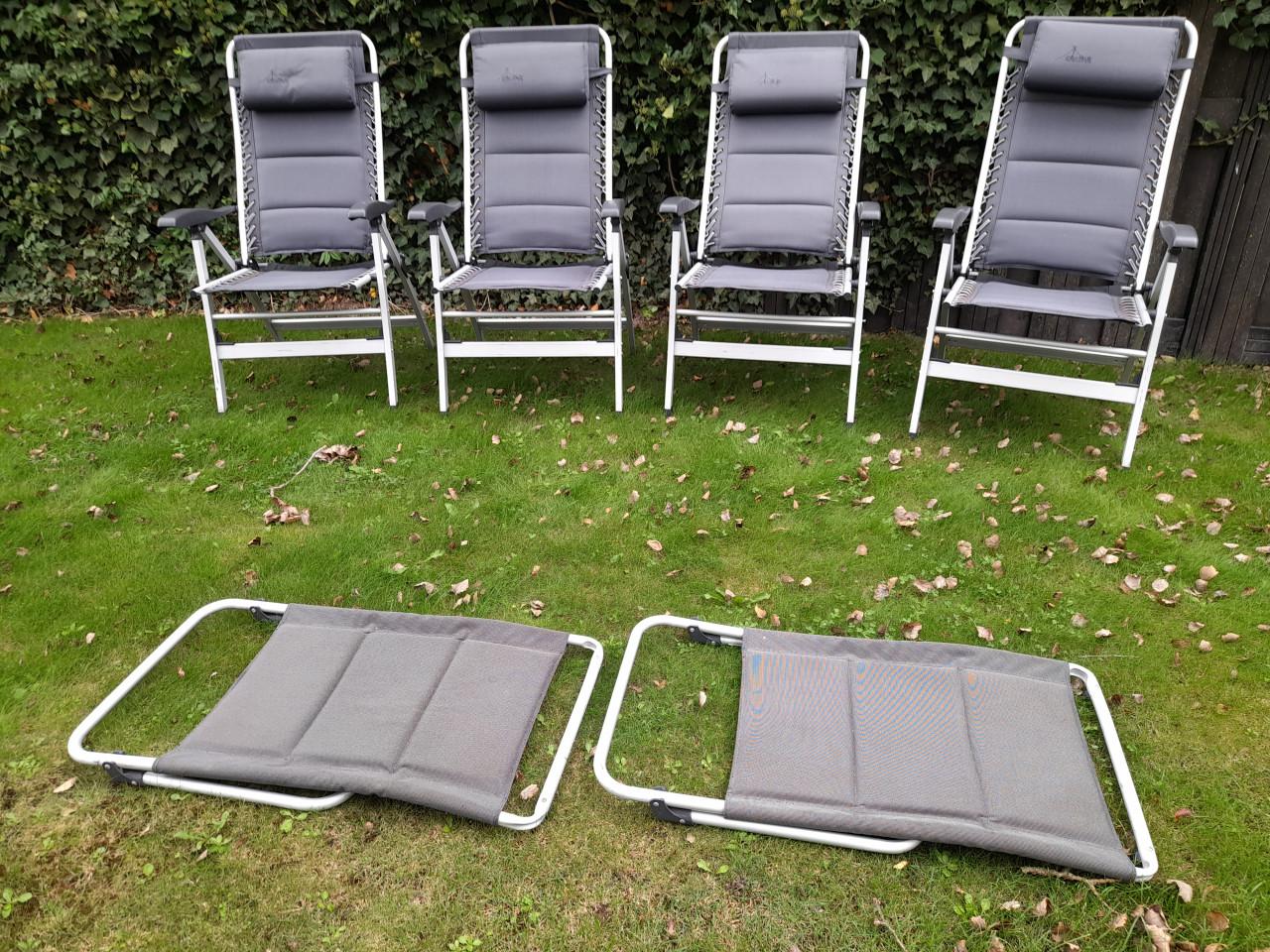 4 Obelink stoelen (prima staat alleen de ringen gaan roesten)per stuk €7,50
