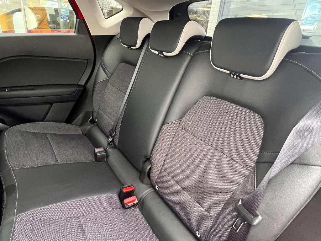 Renault Captur 1.3 tce 140 aut, intens met vele opties, camera, zelf sturen